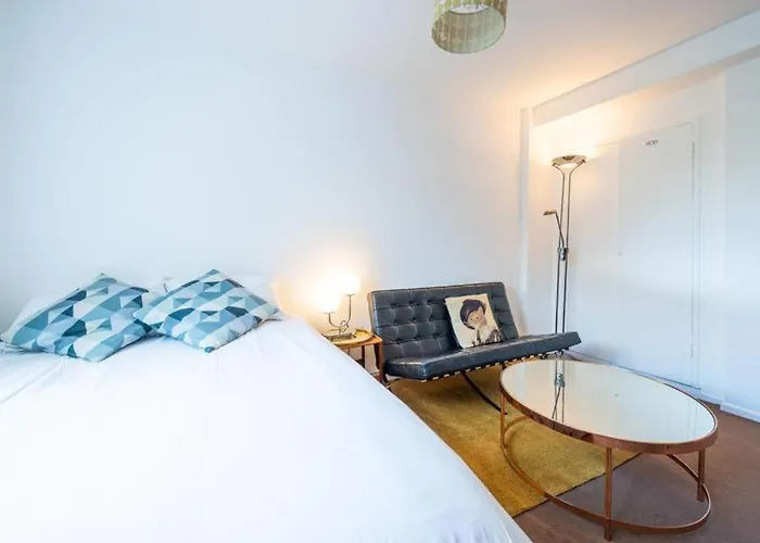 Flat 13